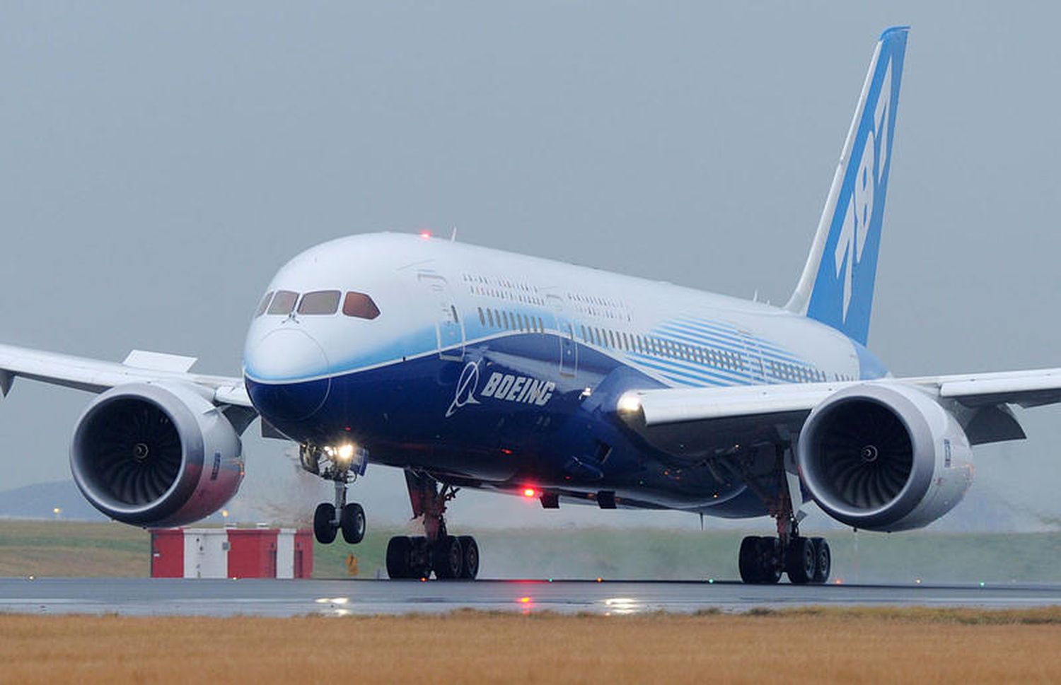 Boeing prepares new version of 787 Dreamliner family