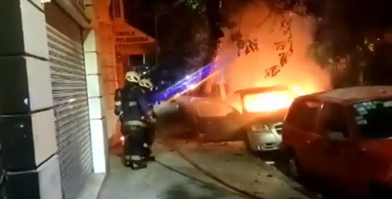 Encontraron el cuerpo calcinado de una mujer dentro de un auto