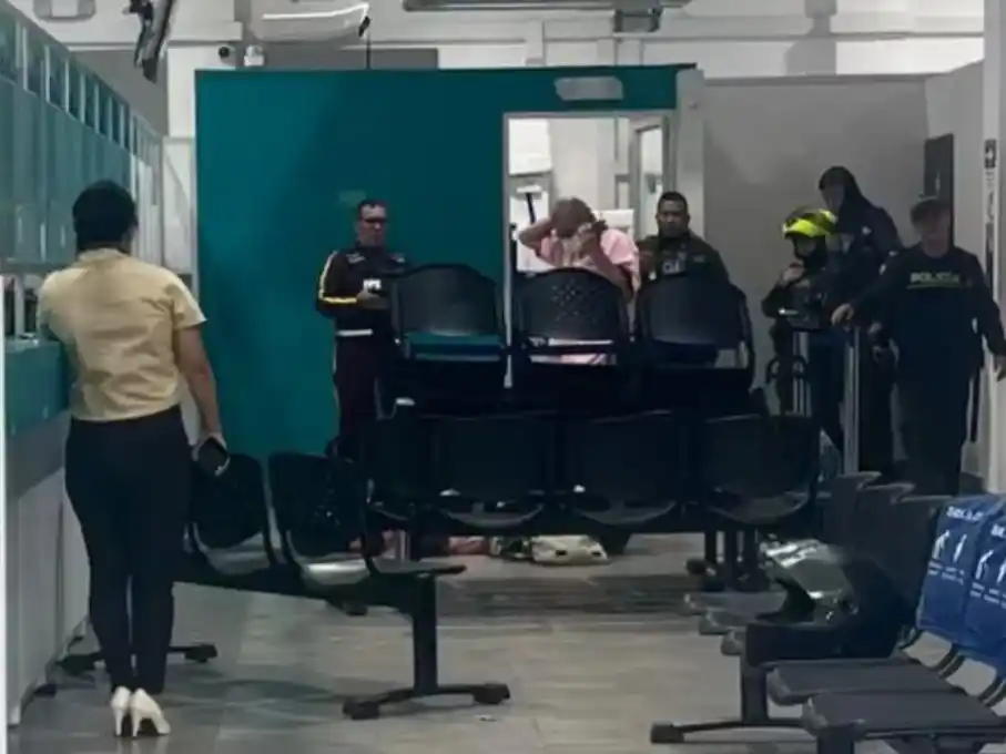 Minutos antes de su muerte, la mujer había cuestionado las frecuentes demoras en la entrega de medicamentos.