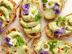 Flores comestibles: el secreto para platos llenos de magia y color