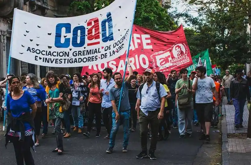 Jornada de movilizaciones: la Marcha Federal Docente pasa por Rosario
