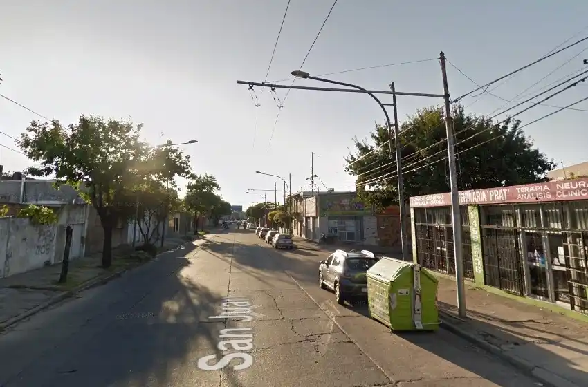 En un robo a mano armada se llevaron 80 mil pesos de un rapipago