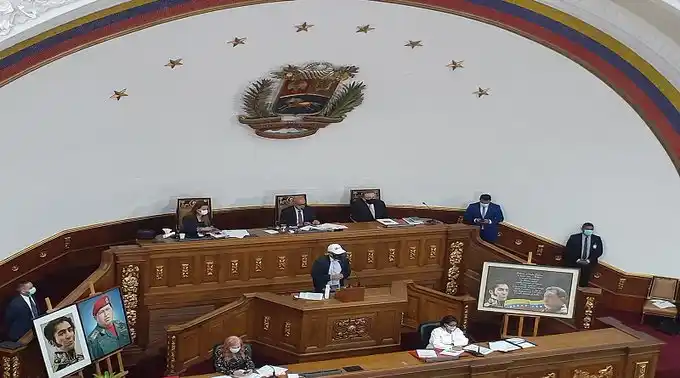 Asamblea madurista entra en el esquema 7×7: acudirán al Palacio dos semanas al mes