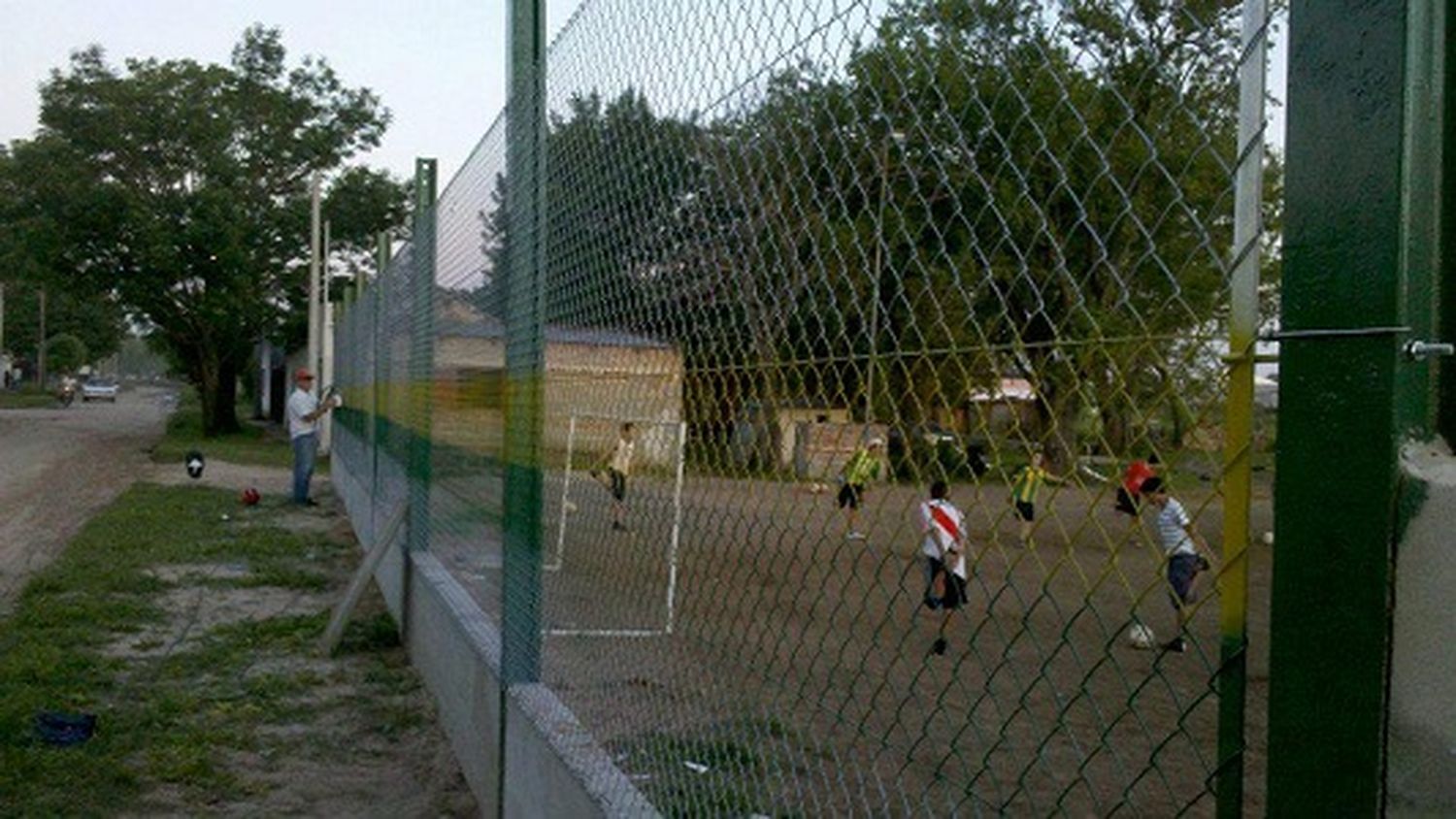 Después de 88 años de vida, Sarmiento tendrá su propia cancha de fútbol