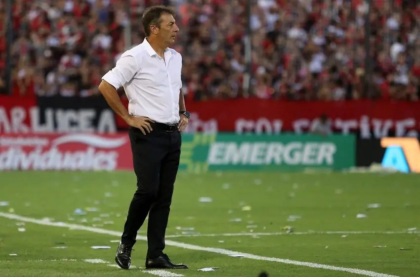 Tras la salida de la dupla Orsi-Gómez, Frank Kudelka será el nuevo director técnico de Newell's: ¿dirige el Clásico?
