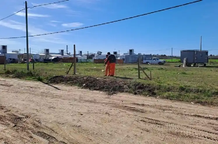 AMET recorrió obrador donde se construirán viviendas para afiliados en Strobel