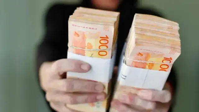 Los salarios quedaron por encima de la inflación en octubre.