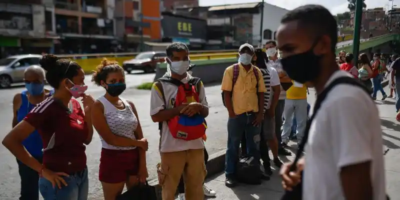 Ante nueva cepa: prohíben reuniones con más de cinco personas en Miranda