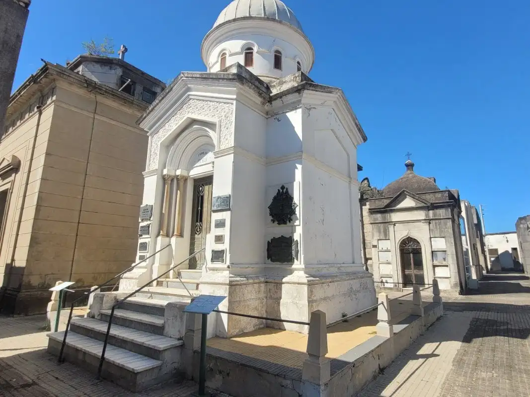 panteon de seguí