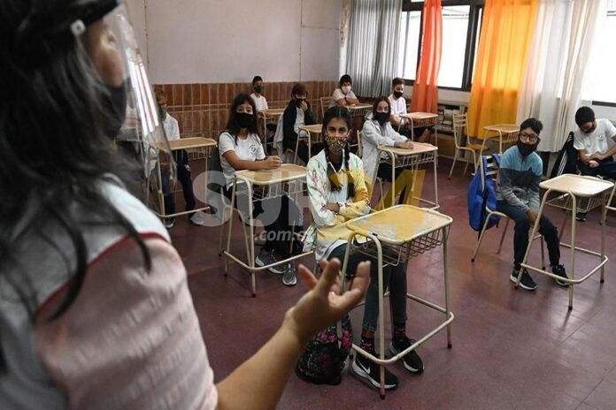 Margo Larraburu: “Hay que aprender a escuchar al otro, y no sólo en la educación”