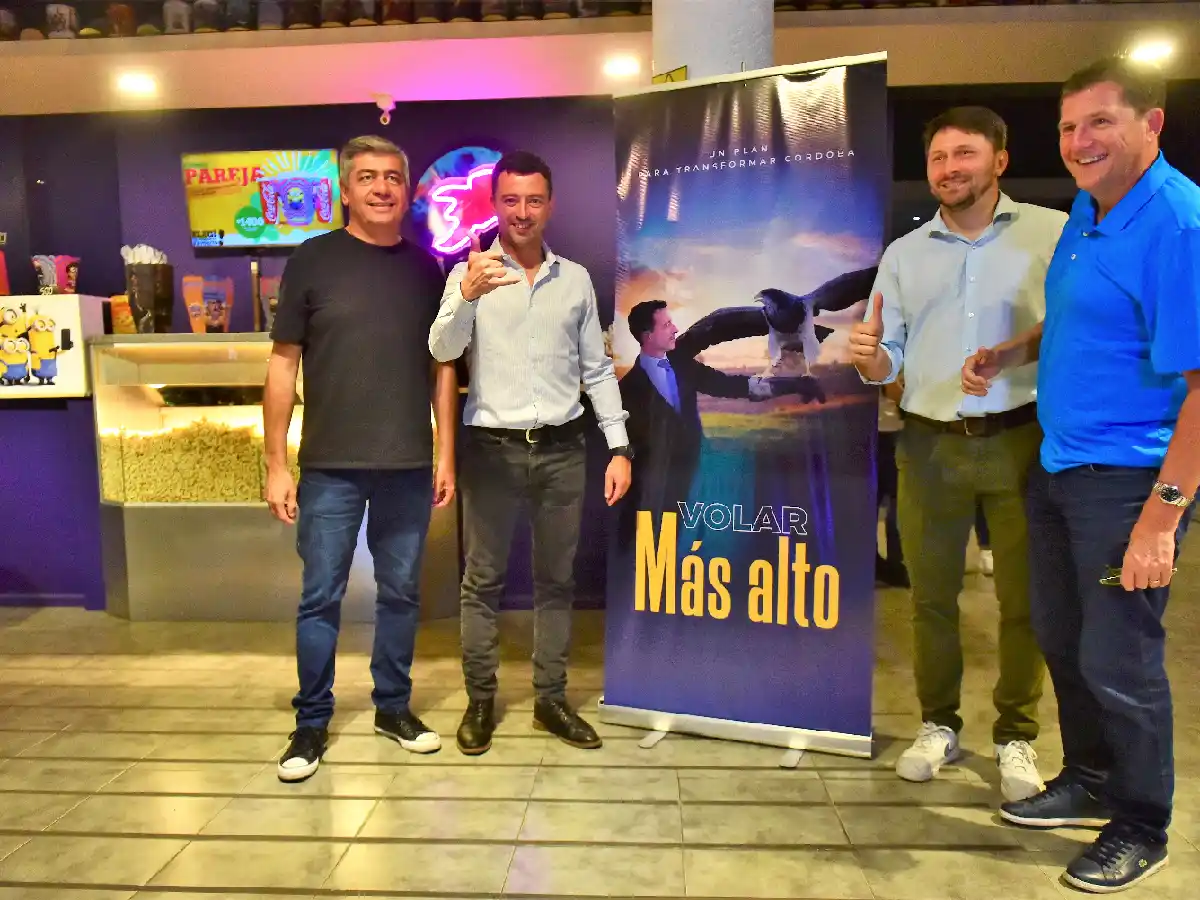 En modo campaña, De Loredo presentó en la ciudad “Volar Más Alto”