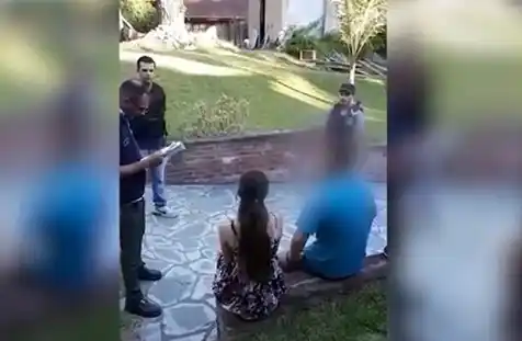 Video: el momento en que detienen al concejal acusado de abuso 