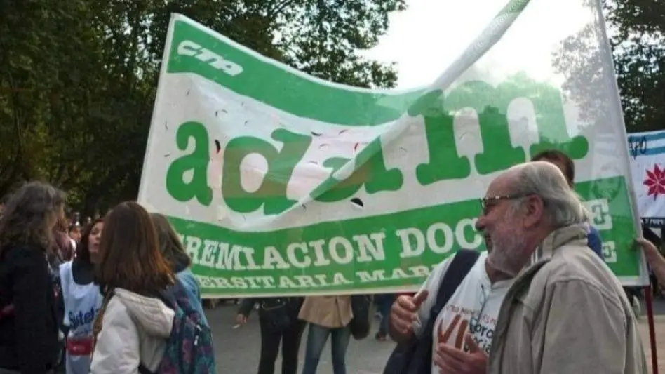 Agremación Docentes Universitarios Marplatenses: "Pedimos una universidad publica, gratuita y de calidad"