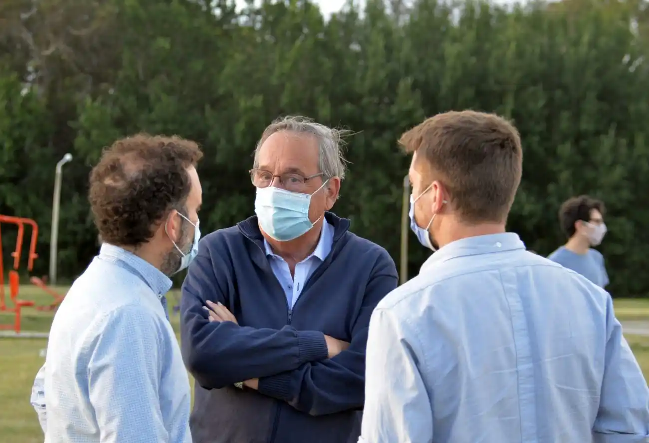 “Hasta el primer semestre de 2022 si no nos cuidamos  vamos a estar bailando”, dijo Lunghi