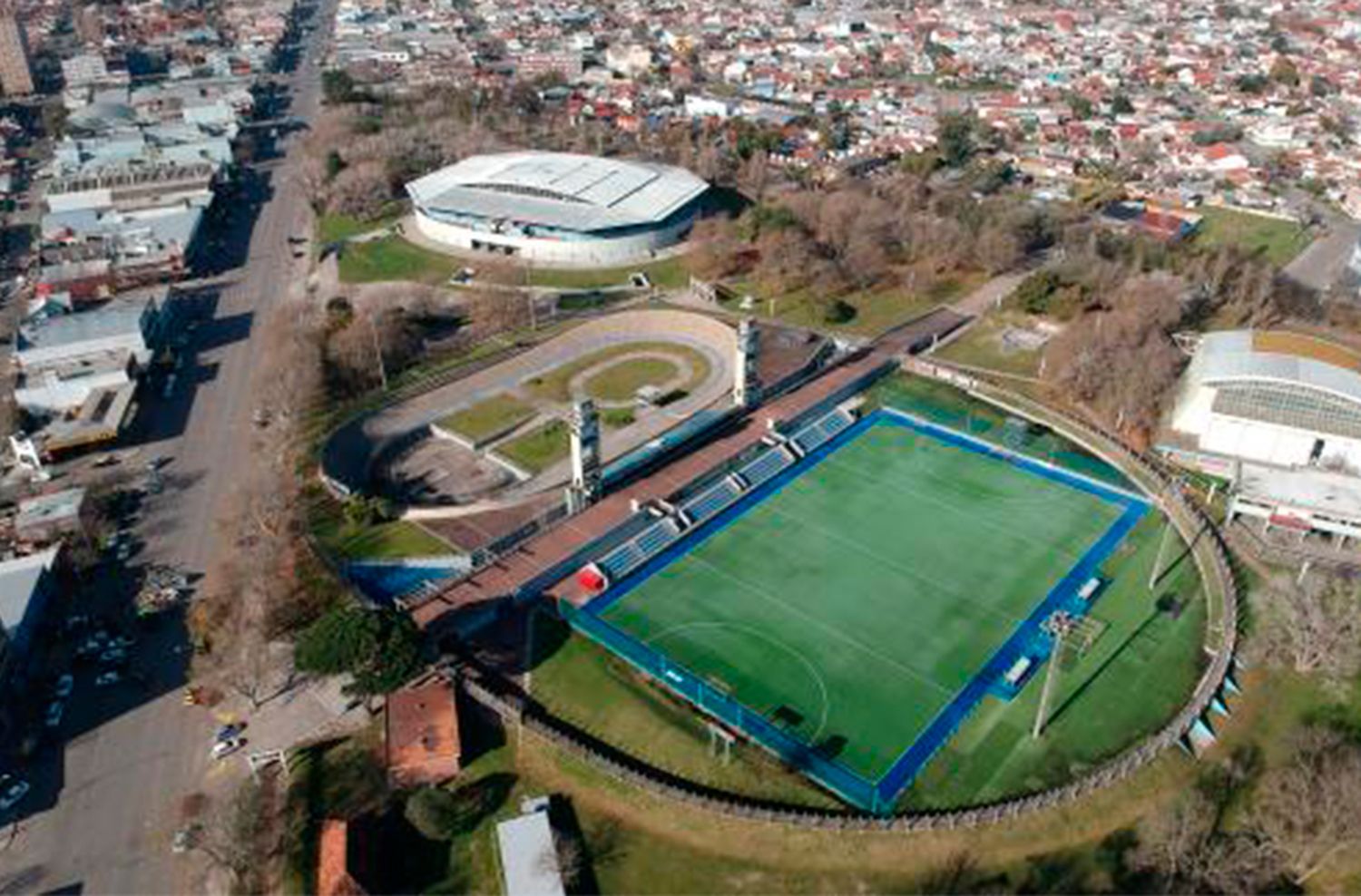 Aprueban ceder instalaciones gratuitas del parque de Deportes a espectáculos artísticos