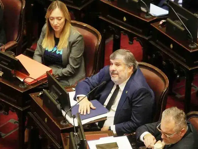 Senado: el peronismo apura una sesión
única para interpelar y destituir a Adorni