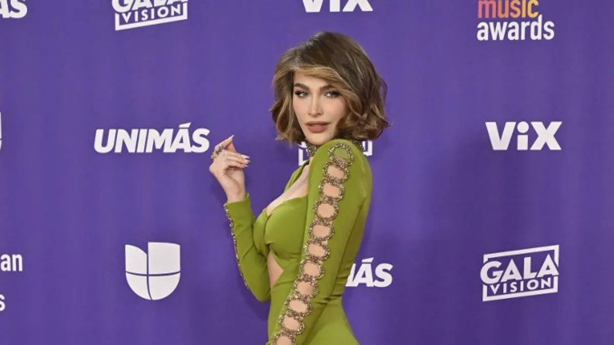 EN FOTOS: Así pasaron las estrellas por la alfombra roja de los LatinAMAs