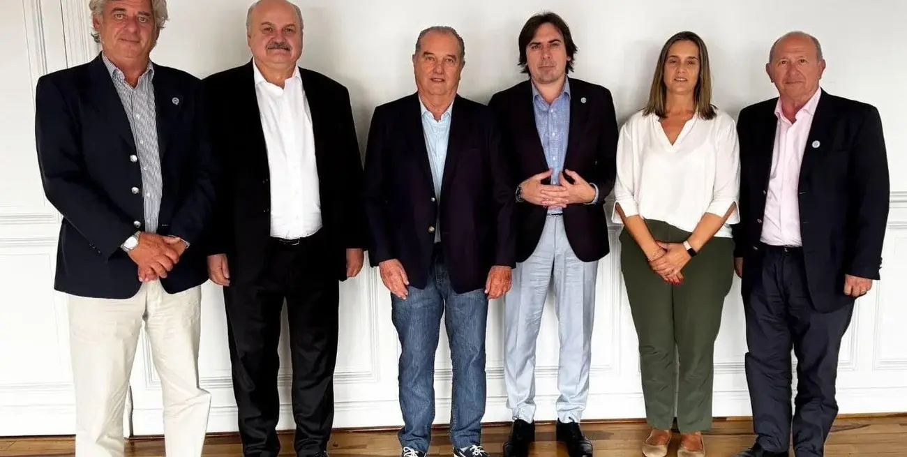 Autoridades del IPCVA y de la Mesa de Enlace.