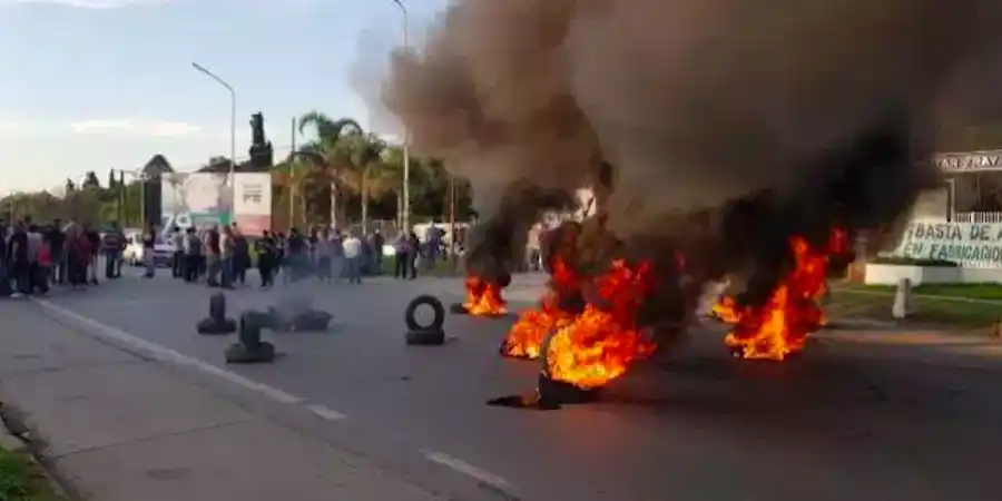 Fray Luis Beltrán: Despidieron a 49 trabajadores de Fabrica Militar