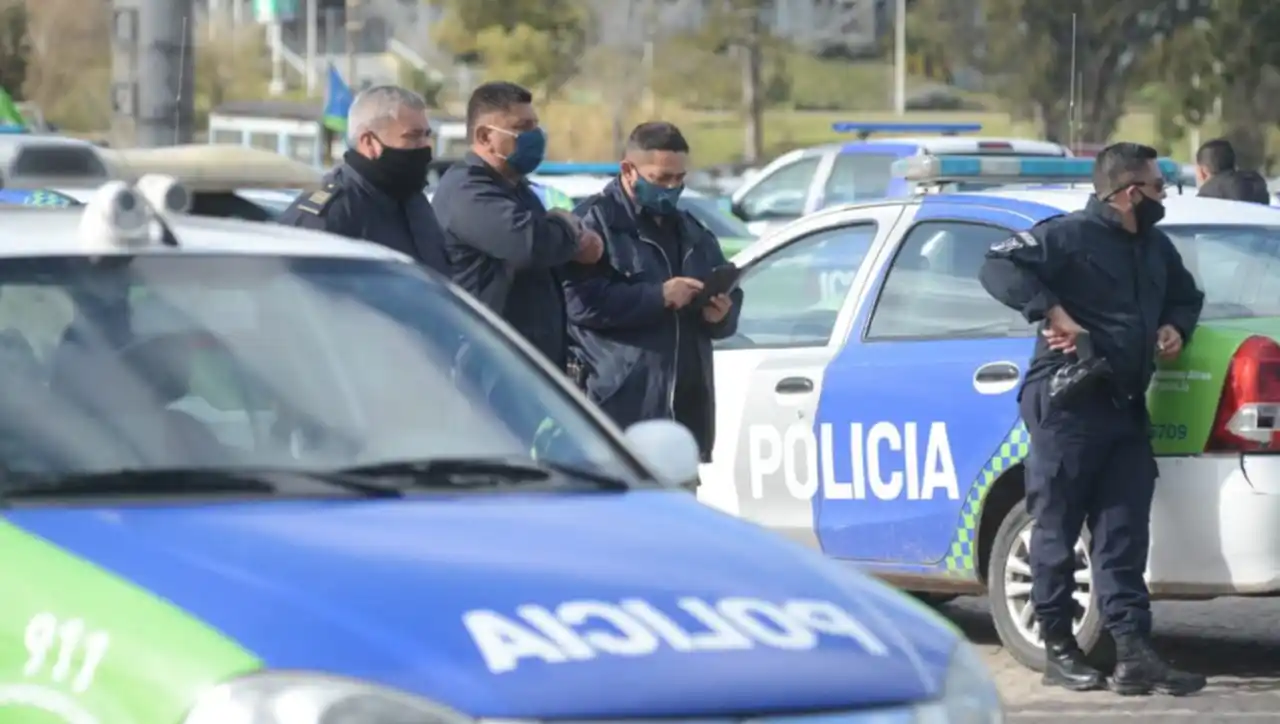 Las instituciones siempre por delante