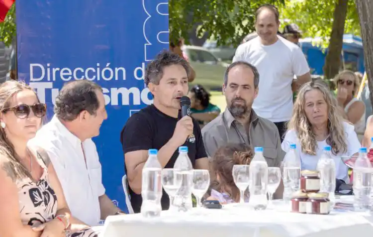Música y diversión. En el inicio del verano en Barker