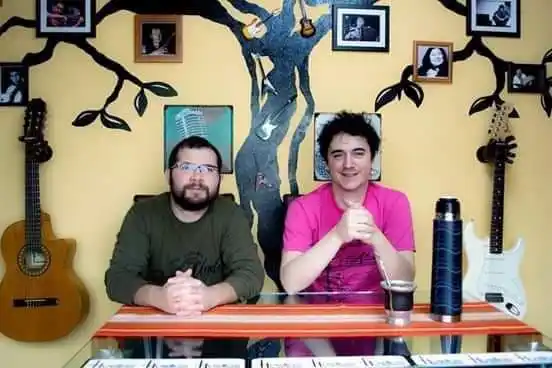 Abrazando y sembrando música desde Huellas Récord
