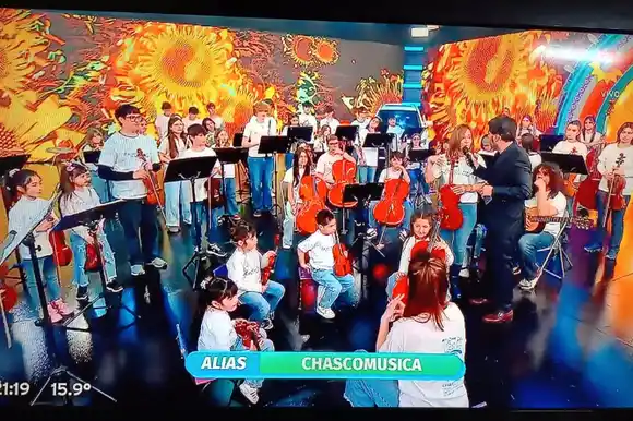 La Orquesta-Escuela de Chascomús se luce en la televisión y recauda más de $11 millones