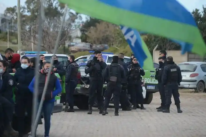 En La Matanza los jefes de la Bonaerense no se podrán tomar licencia hasta fin de año: Temen por el "humor social"