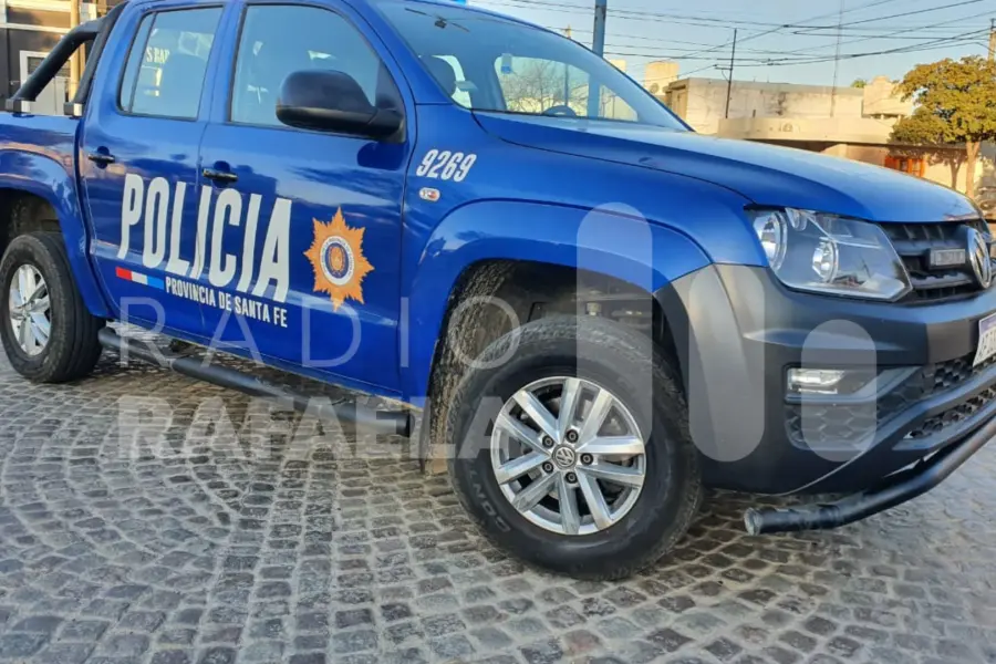 Dos aprehendidos por intento de robo en un supermercado de la ciudad
