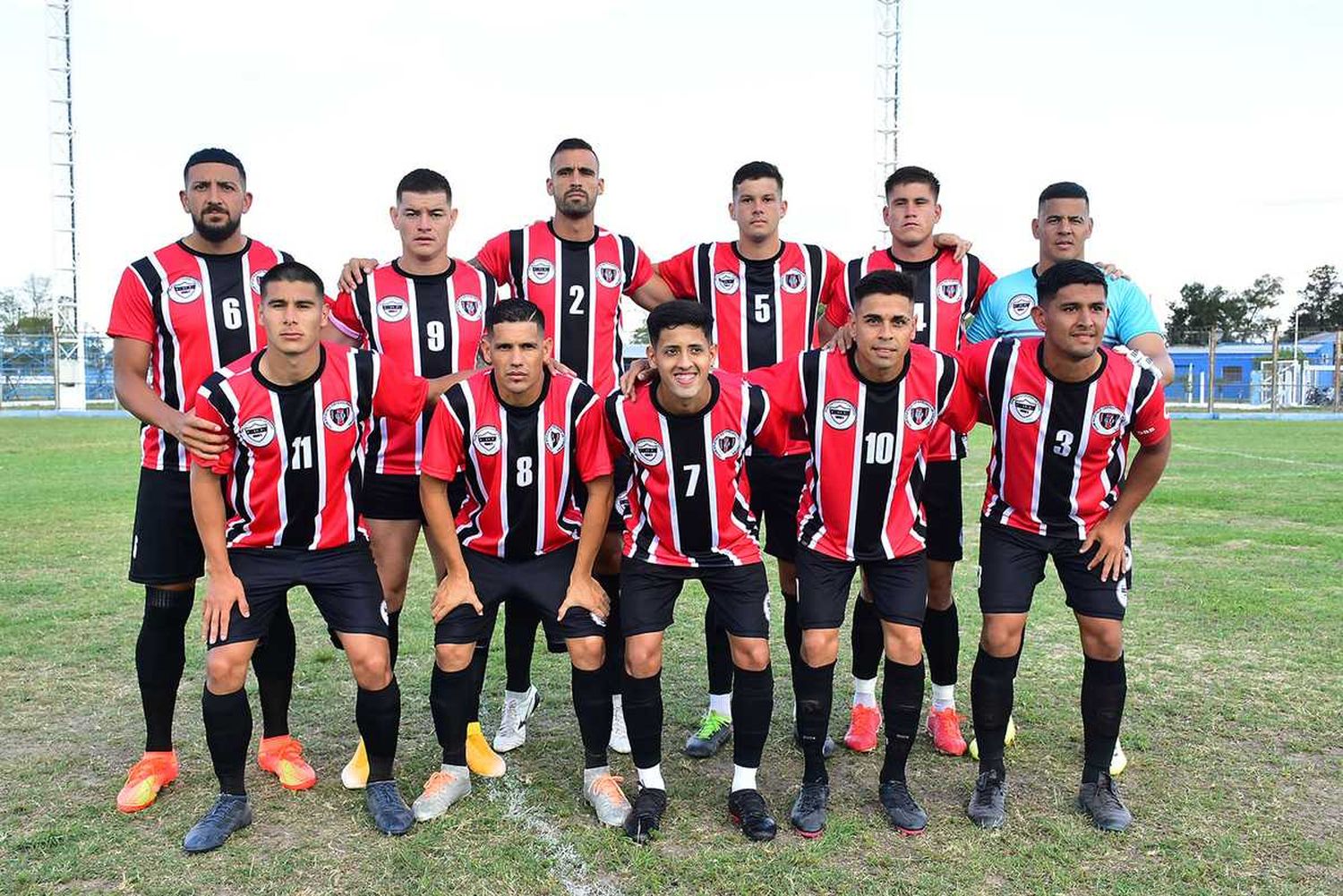 Defensores de Formosa recibe
hoy a Defensores del Rosario