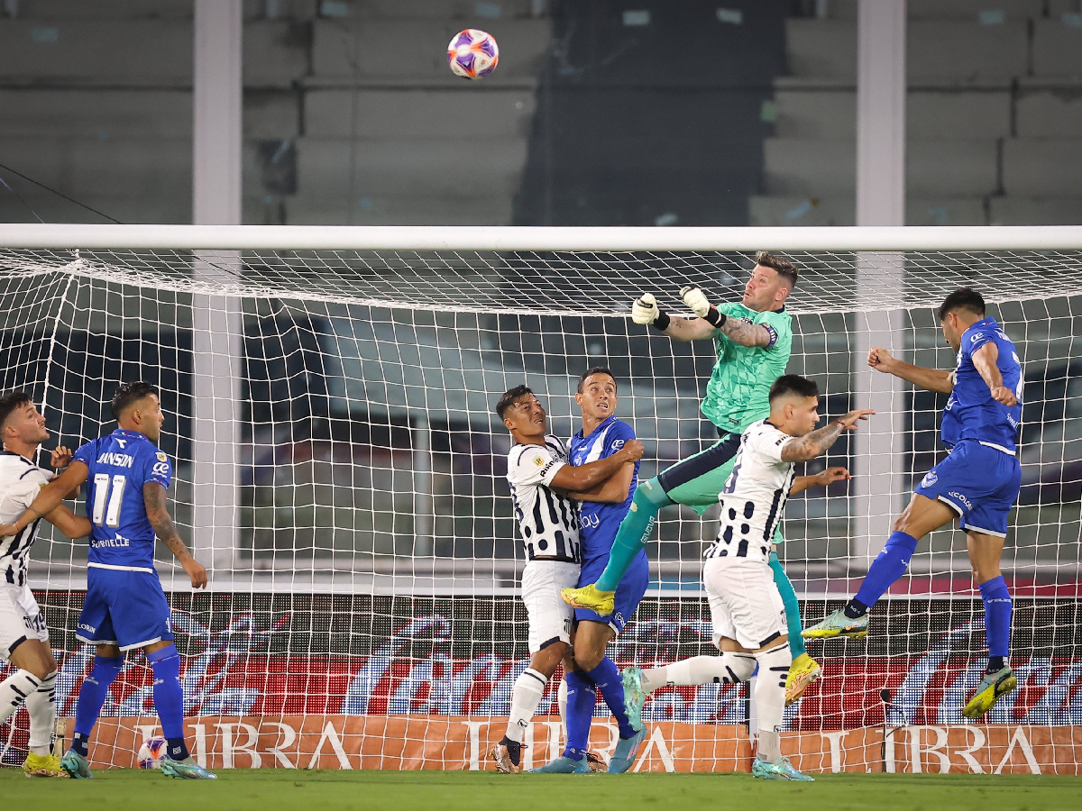 Talleres, en Córdoba, no pudo con Vélez