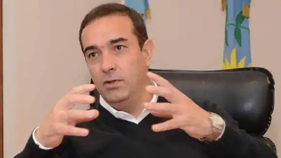 A contramano de los intendentes K, el alcalde radical de Puán dice: "No estoy de acuerdo con la reelección indefinida"