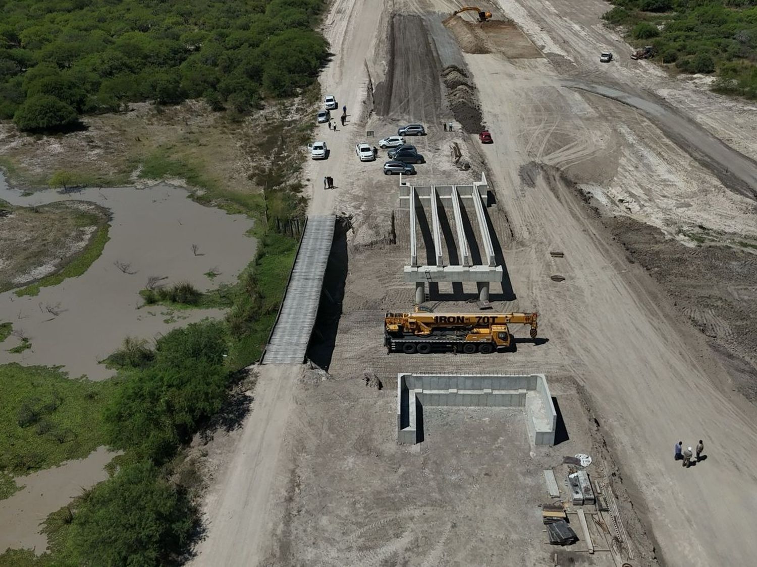 Provincia avanza en la construcción de puentes de hormigón entre Moussy y La Sarita
