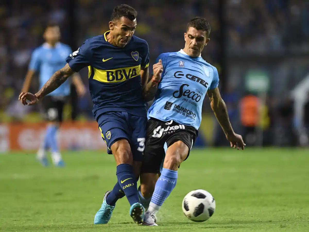 Angelici le dio su apoyo a Tevez