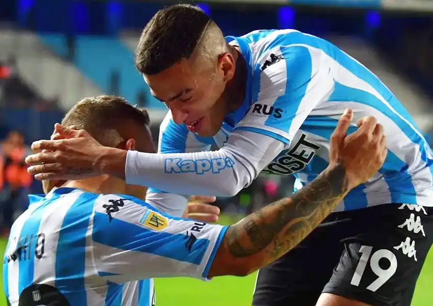 Racing goleó a Aldosivi 5 a 0