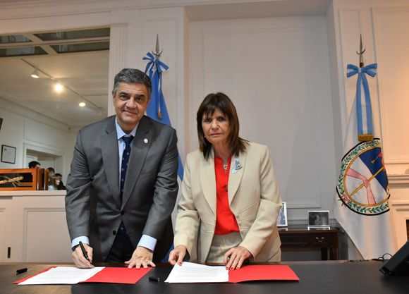 Bullrich contra Jorge Macri tras la represión en Congreso: "Estuvimos codo a codo trabajando ese día, no vale correrse"