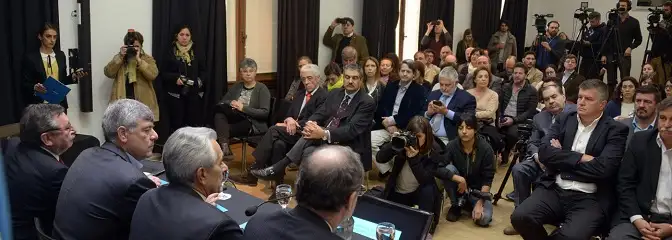 Se presentó la primera vacuna aviar desarrollada 100% en el país