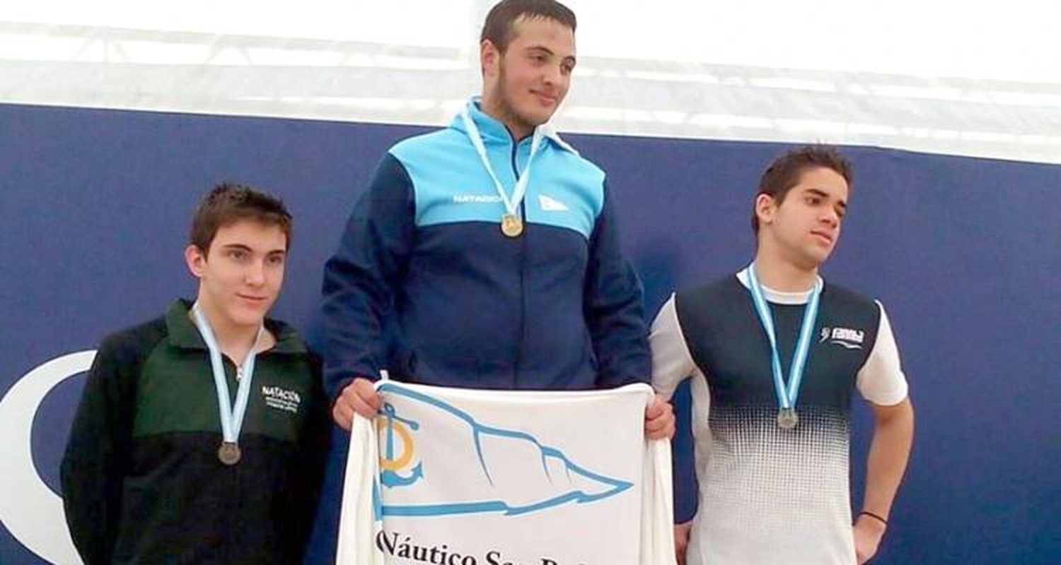 Nadadores de Pescadores y Náutico en San Isidro