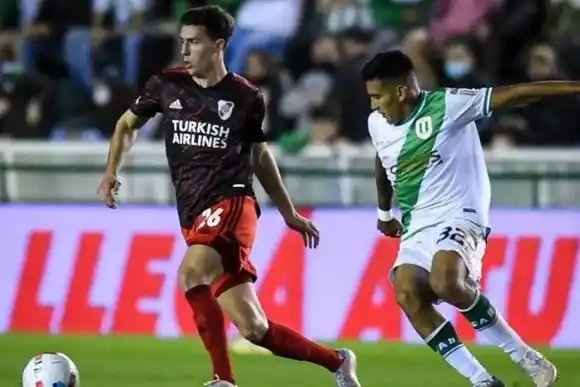 Banfield y River buscan la final del Trofeo de Campeones 