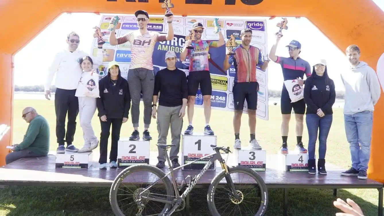 Cabrera y Labriola fueron los ganadores del Mountain Bike en Puerto Yeruá