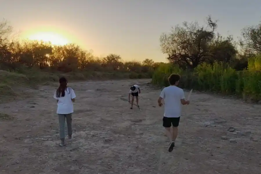 "Nunca vimos algo así, es desesperante": impactantes imágenes de la sequía en el arroyo Cululú