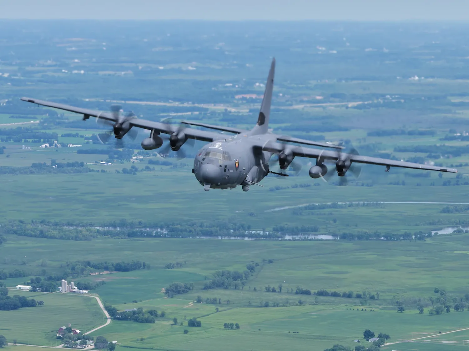 U.S. Navy delivers upgraded 105 mm cannon for USAF AC-130 gunship