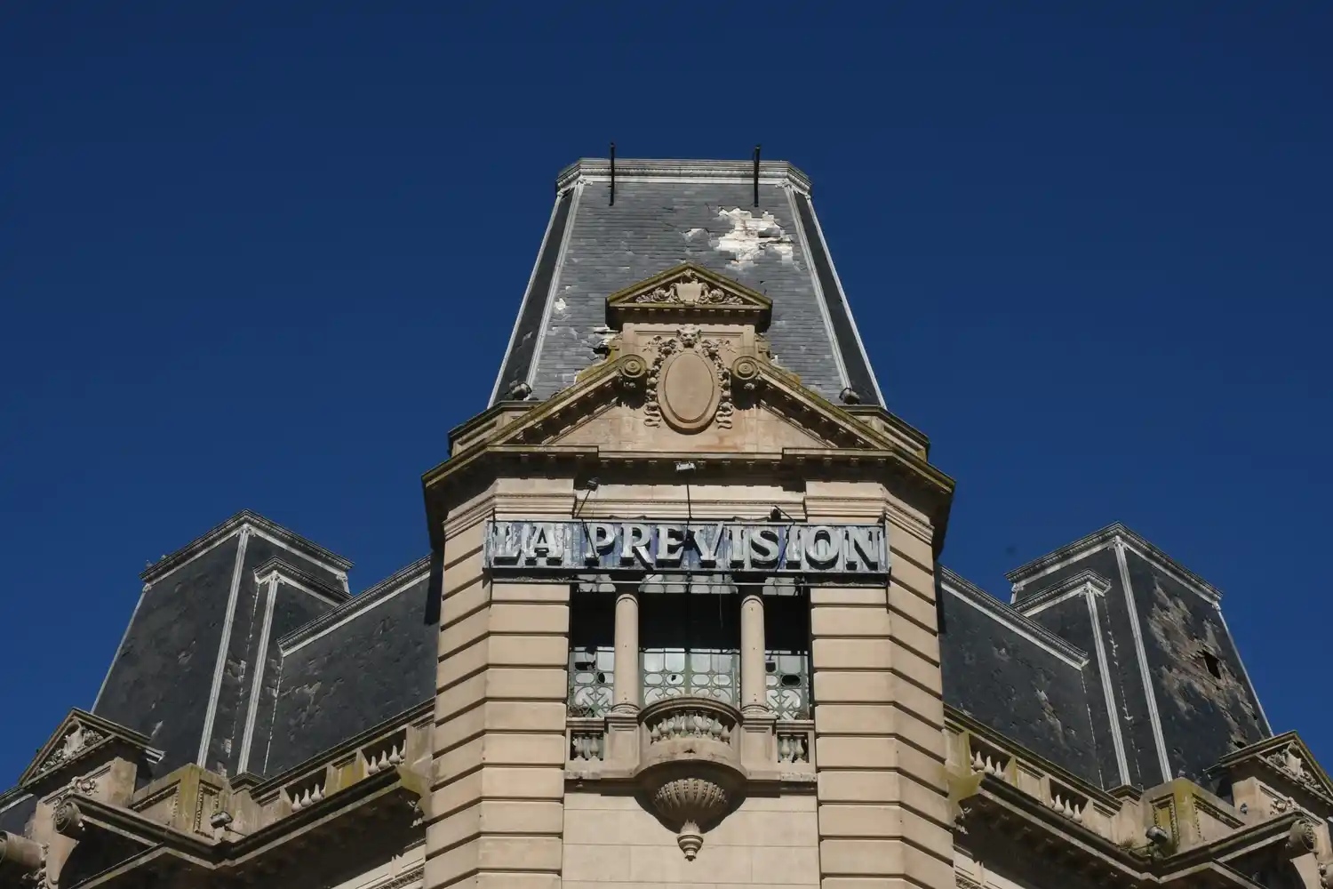 Un símbolo vacío: a 20 años de la venta del edificio de La Previsión