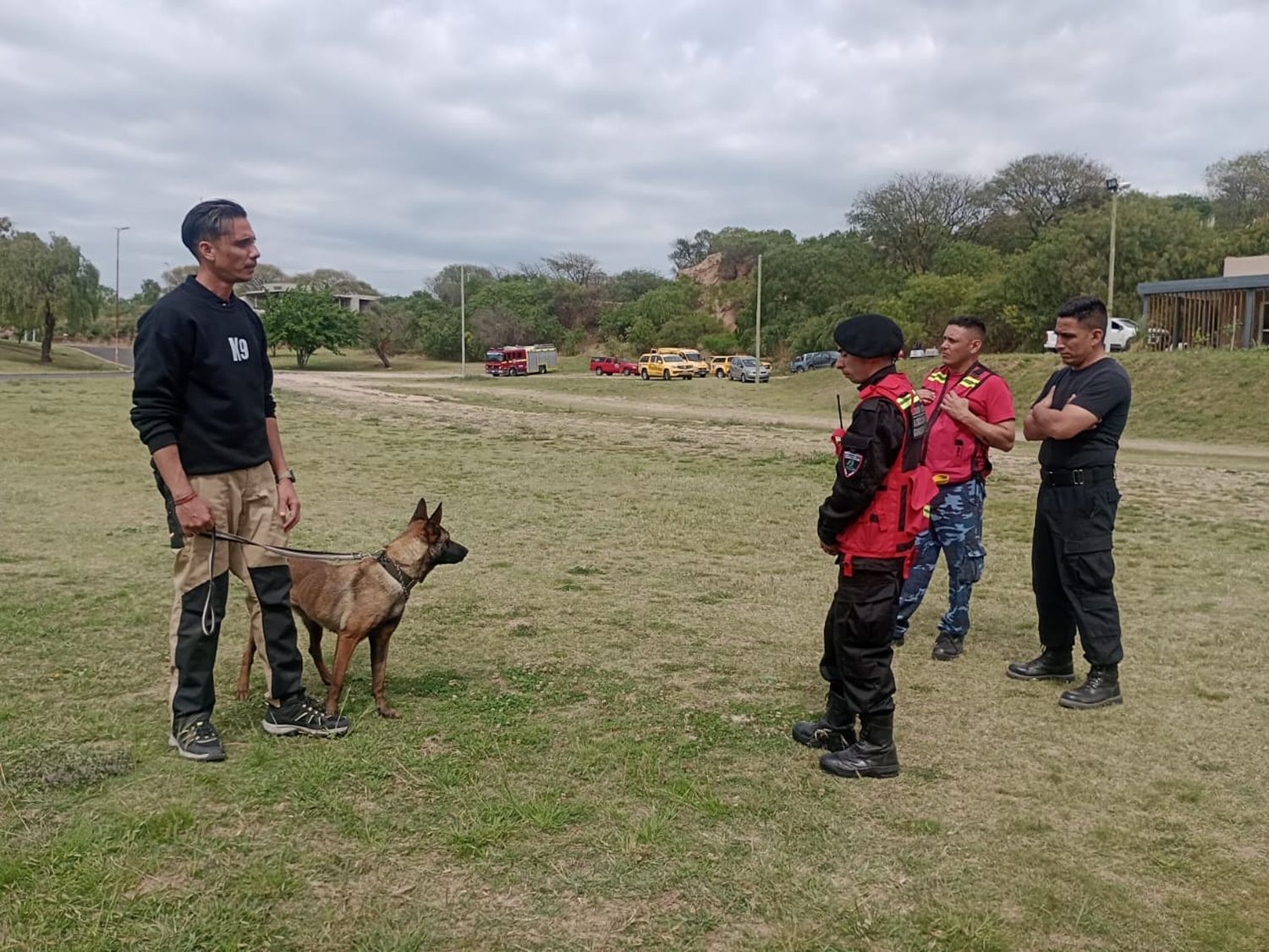 Integrantes de K9 se capacitaron en Paraná