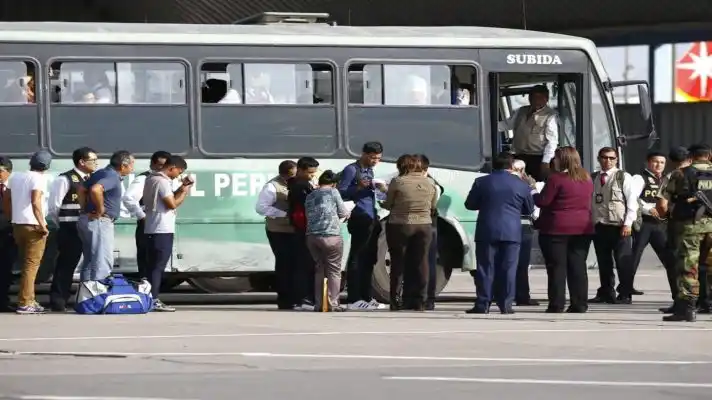 CARACAS NO AUTORIZÓ EL INGRESO DEL AVIÓN: Perú cancela expulsión de venezolanos con antecedentes criminales