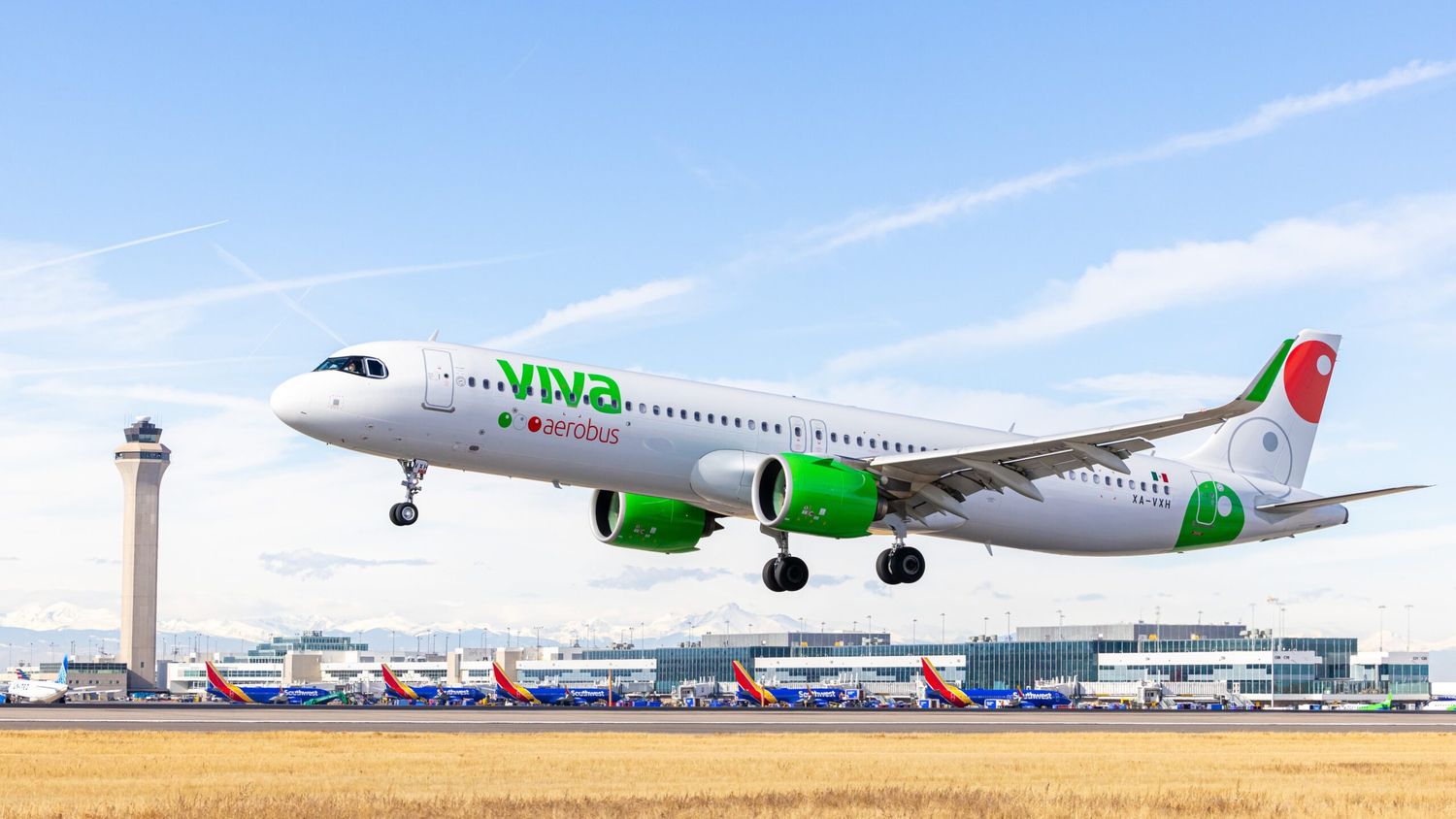 Viva Aerobus began flights to Denver