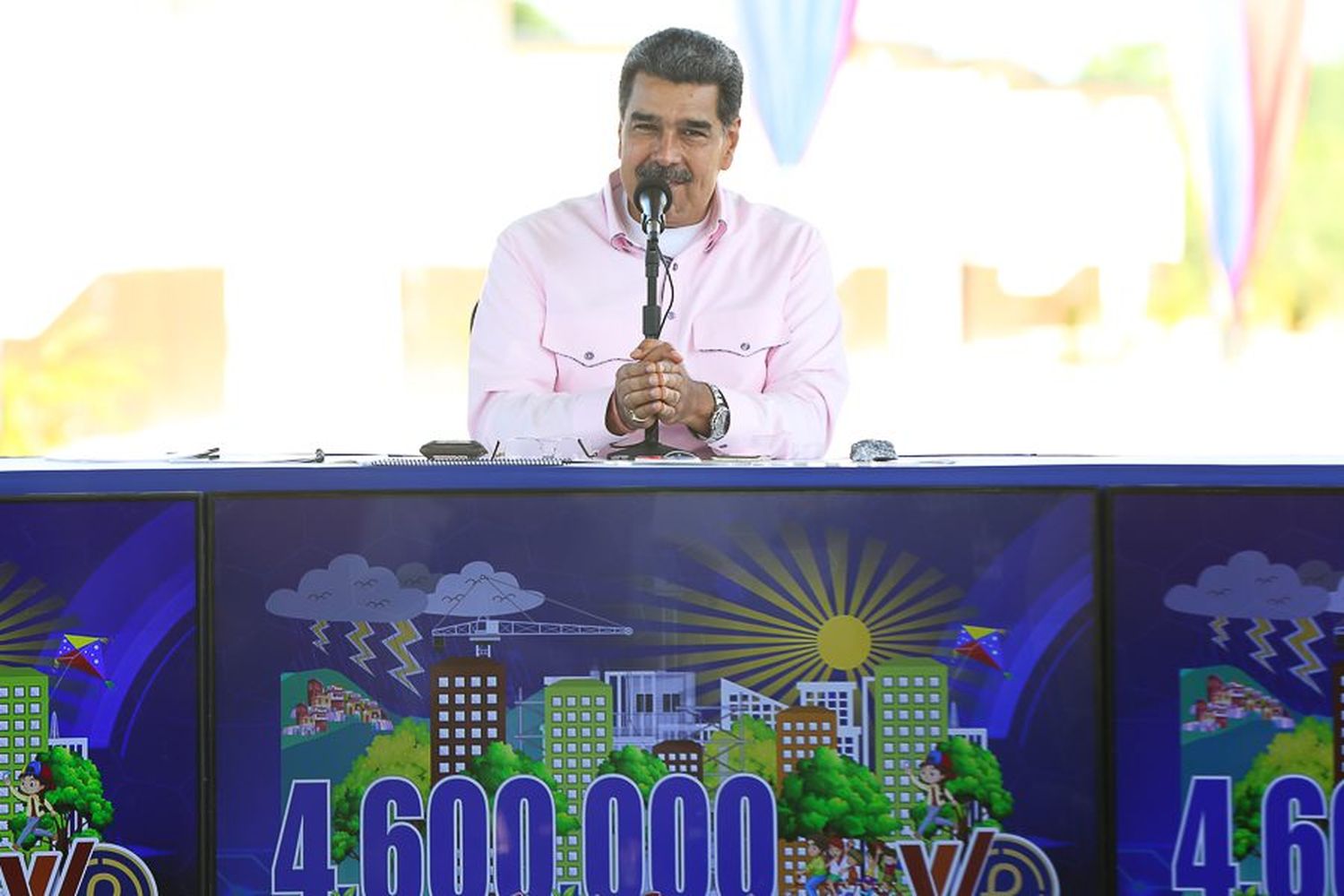 Maduro SE COMPROMETE a facilitar acceso a créditos para remodelaciones (+DETALLES)