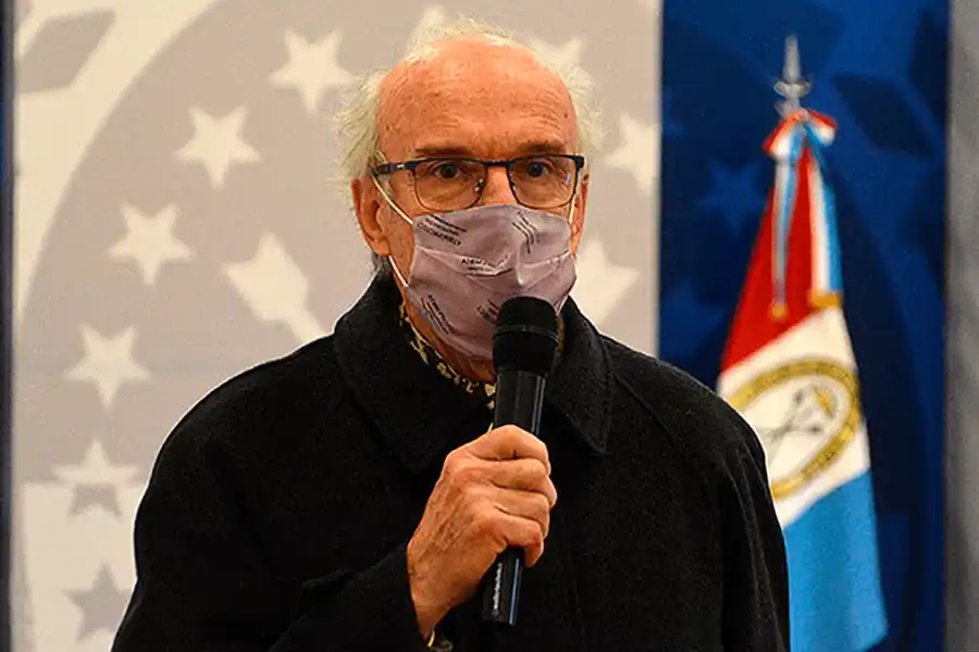 Perotti pidió la renuncia al secretario de Seguridad provincial, Jorge Bortolozzi, luego de su polémico viaje al exterior