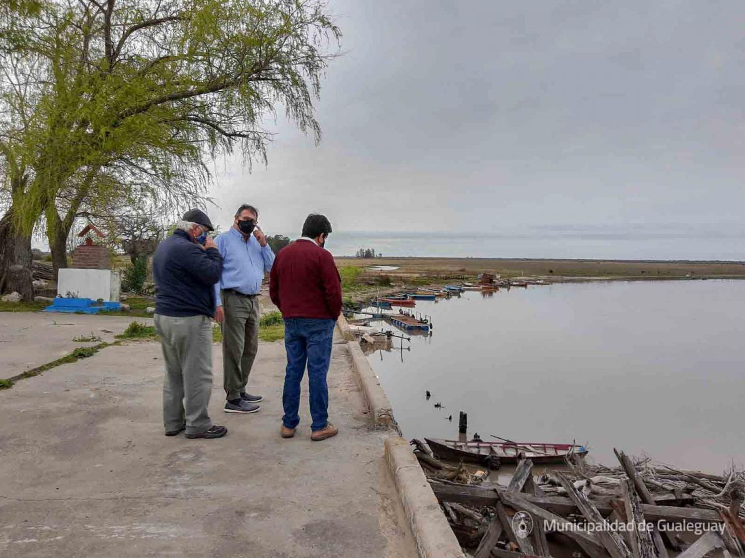 Puerto Ruiz: realizan trabajos de mantenimiento en el muelle