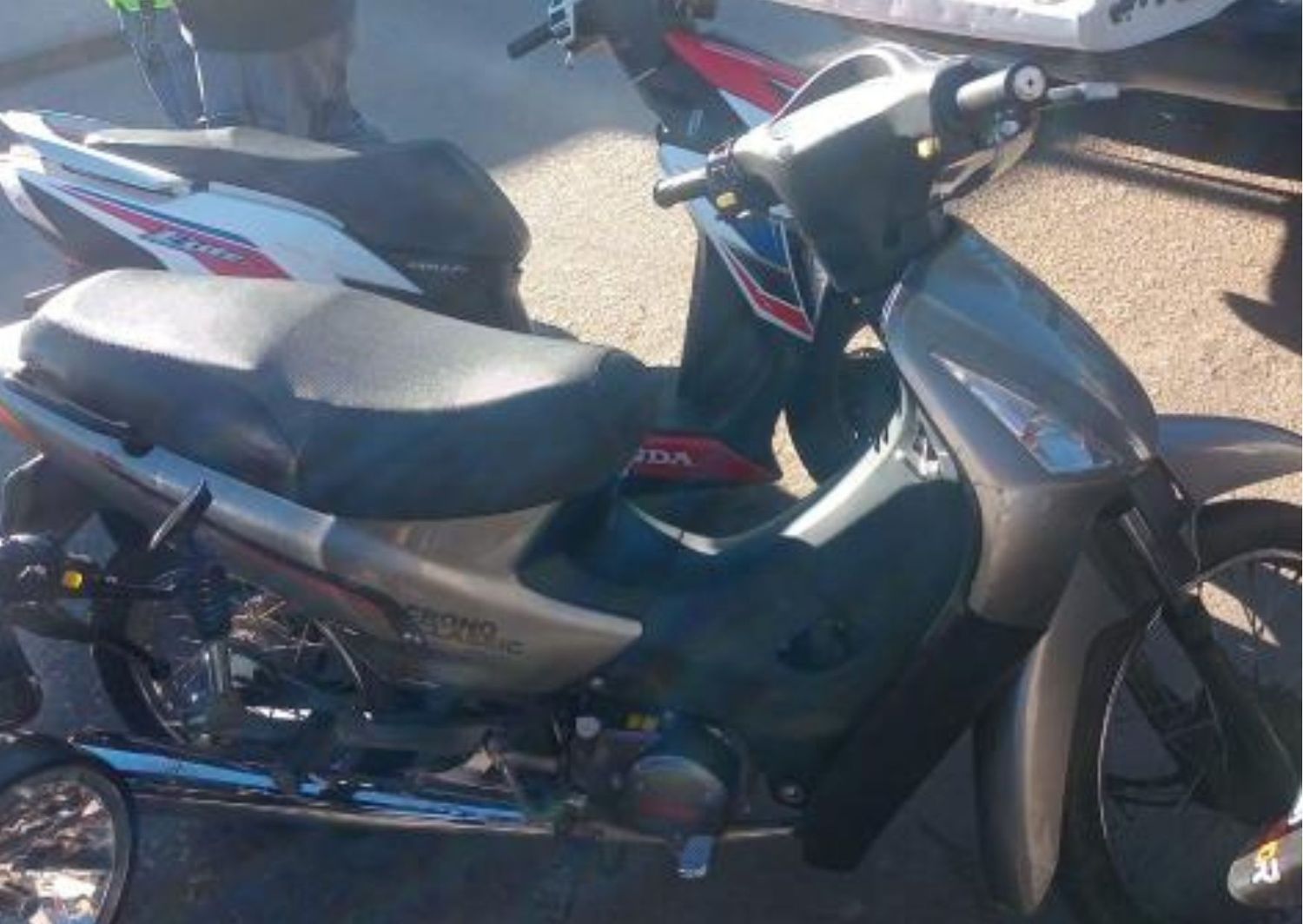 La moto estaba sin candado en la vereda del Hospital.